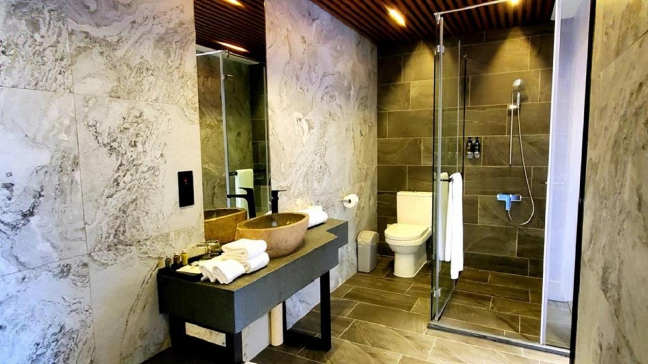 Jsl Inn